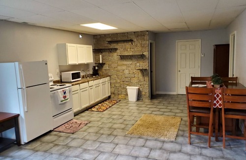 Sellersburg House | Cozy & Quiet cottage minutes from downtown Louisville