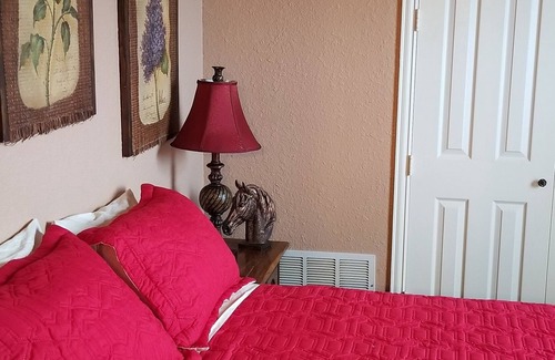 Forney House | Cozy Quiet Peaceful Private Get-a-way