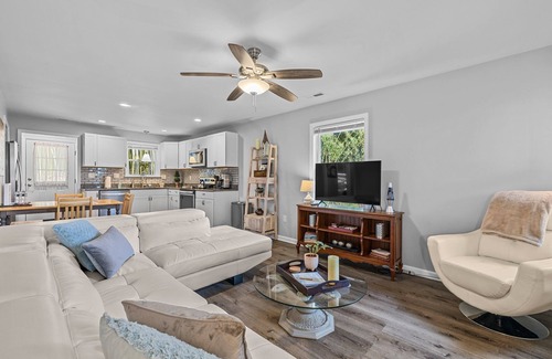 Hendersonville House | Cozy, quiet, yet close to downtown, super-fast 1G Internet