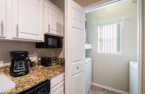 Far North Dallas Apartment | Cozy R&R in Dallas