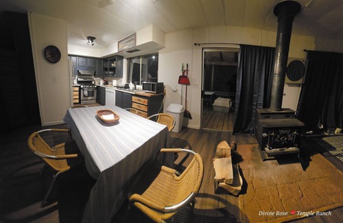 Brownsville House | Cozy Ranch Mountain Getaway Close to Lakes & Pet friendly!