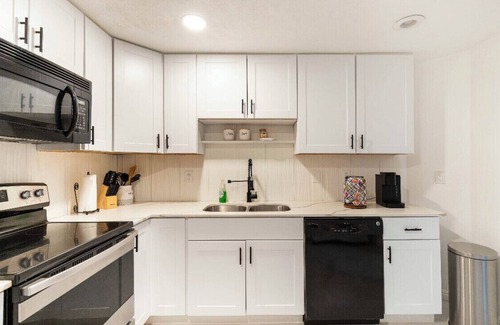 Lehi Apartment | Cozy remodel Bsm Apt @silicone slopes 20 min to Sundance resort