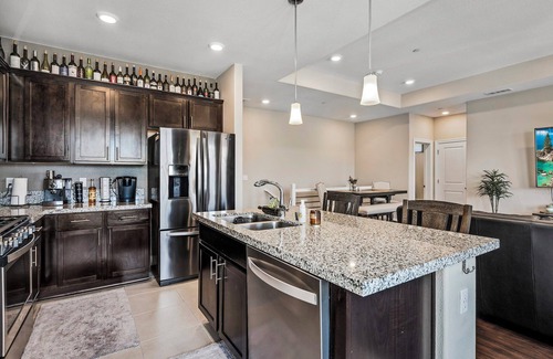 Reno House | Cozy Reno Retreat 2BR Family Home with BBQ Patio & Modern Amenities