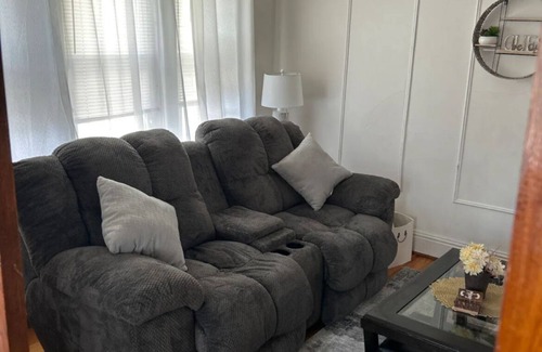Albany Apartment | Cozy rental near local hospitals, colleges, and dining. With home office!