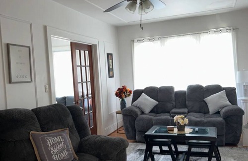 Albany Apartment | Cozy rental near local hospitals, colleges, and dining. With home office!