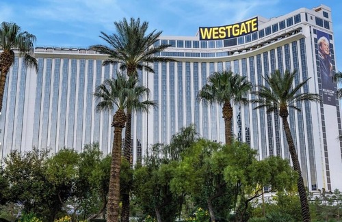 Winchester Resort | Cozy resort in awesome Las Vegas with WiFi, fitness room,AC, Pool Signature Room
