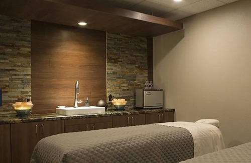 Winchester Resort | Cozy resort in awesome Las Vegas with AC, WiFi, fitness room. Premiere