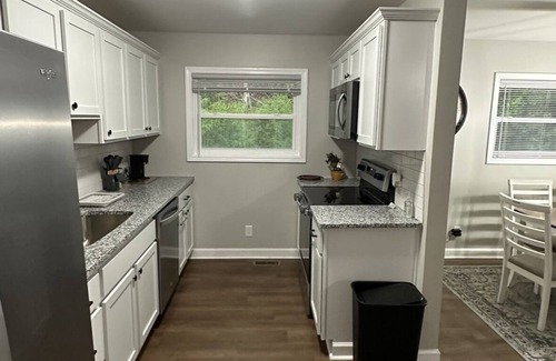 Lexington House | Cozy Retreat 203 - Private house, fully stocked for the whole family to enjoy!