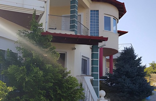 Edessa Apartment | Cozy Retreat in Lake Vegoritida, Greece