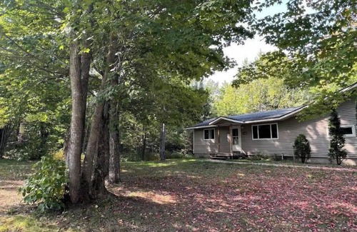 Skandia House | Cozy Retreat in the Woods & Gateway to Adventure