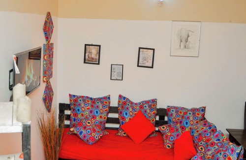 Ukunda Apartment | Cozy Retreat with Unique Decor Close to Center, Beach, and Restaurants