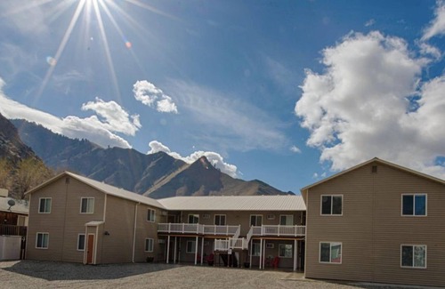Riggins Condo | Cozy retreat within walking distance of anything in town and the salmon river!
