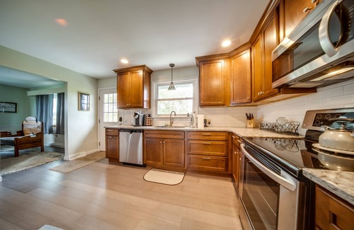 Ripley Apartment | Cozy Ripley Apartment - 21 Mi to Downtown Erie!