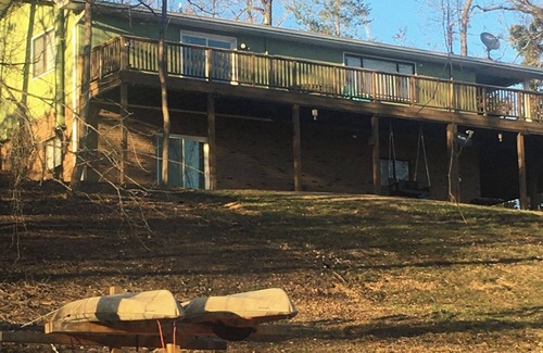 Dayton House | Cozy River House, Beautiful River Views, Community Boat Ramp, and Kayaks
