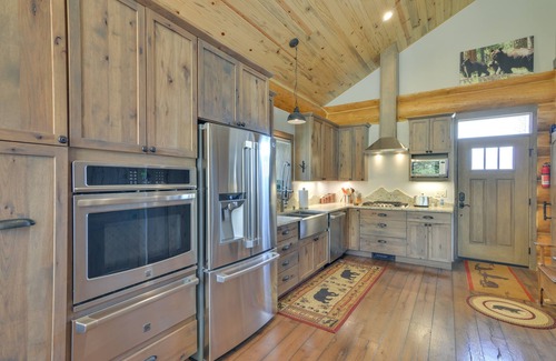 Buena Vista Cabin | Cozy Riverfront Cabin ~ 1 Mi To Buena Vista