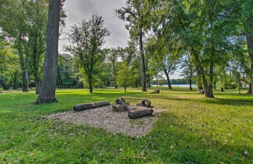 Camp Grove House | Cozy Riverfront Getaway Fishing On-Site!