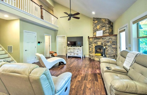 Dahlonega House | Cozy Riverside Dahlonega Home with Kayaks and Fire Pit