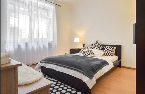 Heslach House | Cozy Room in Stuttgart near Center with shared Bathroom and Kitchen
