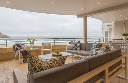 Herolds Bay House | Cozy Room with a partial sea view