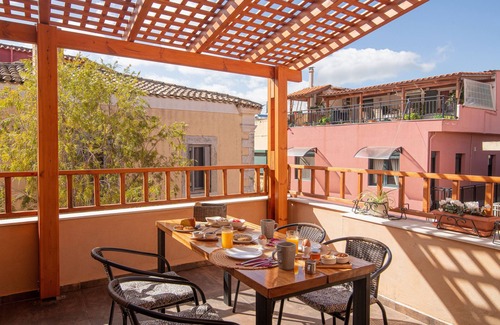 Archanes Apartment | Cozy Room with City View - PNOI