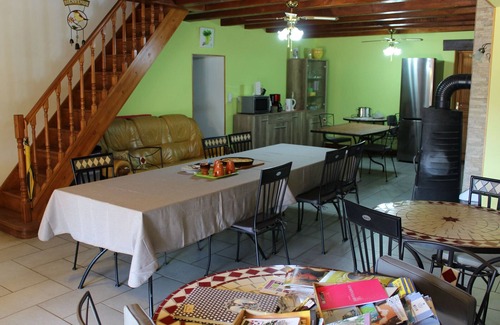 Xivry-Circourt Bed & Breakfast | Cozy room with game room and terrace, near Belgium and Luxembourg