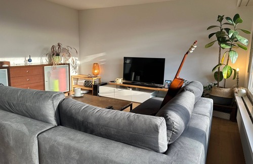 Hoengg Apartment | Cozy Room with Large Terrace & Stunning View