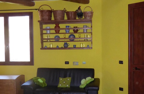 Fluminimaggiore Apartment | Cozy rustic apartment in Fluminimaggiore