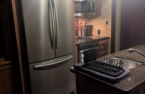 Anderson County House | Cozy RV - Awesome View - Fishing & Pet Friendly!