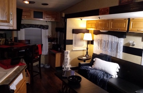 Hochatown House | cozy RV in beautfull BROKEN BOW OKLAHOMA