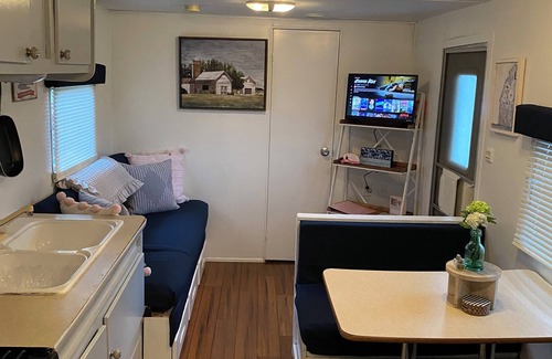 Bacliff House | Cozy RV in Brilliant Bacliff with AC