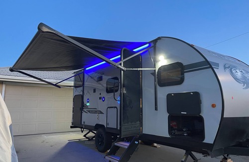 Hemet House | Cozy RV in Enchanting Hemet with WiFi, AC