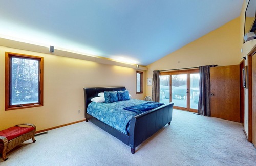 Bayshore - Klatt House | Cozy sanctuary with indoor hot tub, mountain views, & decks - dog-friendly