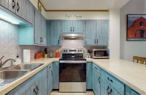 Sapphire House | Cozy Sapphire Townhome