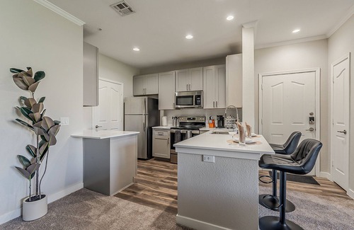 North Scottsdale Apartment | Cozy Scottsdale 2BR - 2BA/Pool/Gym/Free Parking