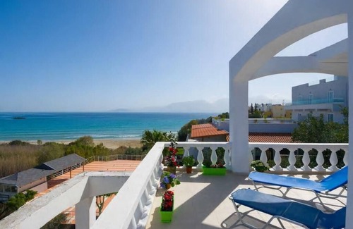 Agios Nikolaos Town Apartment | Cozy seaside apartment with big veranda on Almyros Beach, Mirabello Gulf, Crete