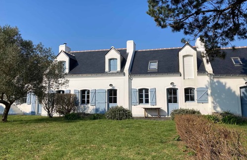 Bangor House | Cozy Seaside House with Garden, 600m from Beach, Free WiFi, Perfect for Families