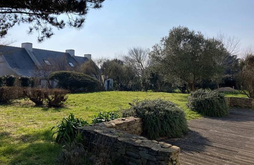 Bangor House | Cozy Seaside House with Garden, 600m from Beach, Free WiFi, Perfect for Families