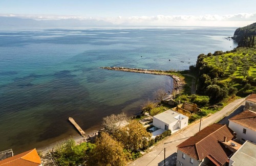 Nea Koroni House | Cozy Seaside Nest - Summer Blue Haven