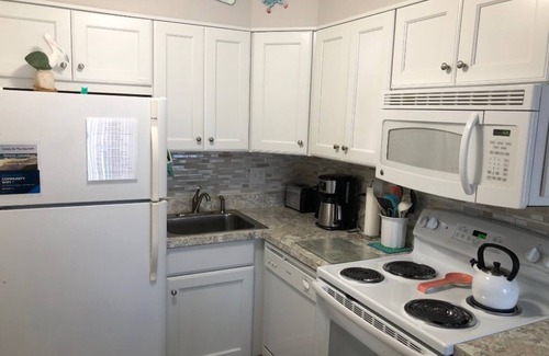 Duck Condo | Cozy Second Floor Unit in Oceanfront Condominiums