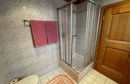 Fischbachau Other | Cozy self-catering room with a view of the Breitenstein