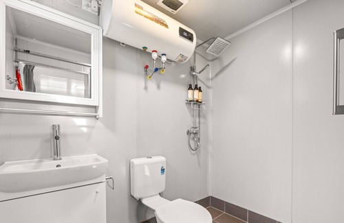 Giralang Apartment | Cozy, self-contained container unit