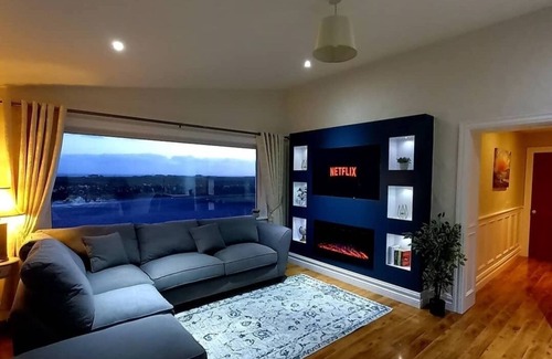 Bouvet Island House | Cozy semi detached cottage 5 mins drive from Doolin. Cliffs of Moher views!