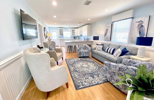 Nags Head House | Cozy Semi Oceanfront Cottage with a Hop, skip and a jump to the beach