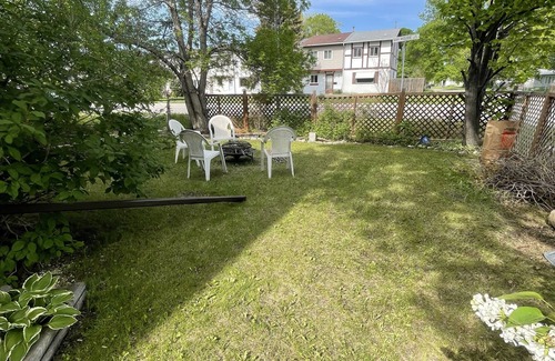 Fort Gary House | Cozy shared stay on the corner of Houde Drive.