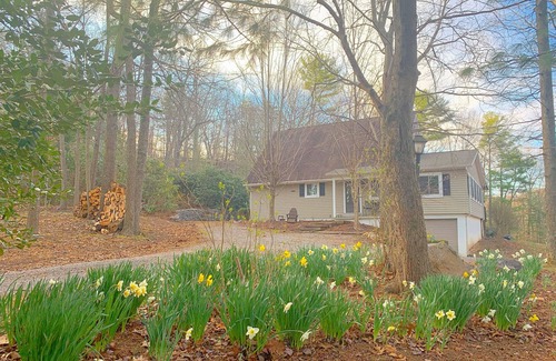 Front Royal House | Cozy Shenandoah Cabin near Vineyards/Hiking/River/National Park