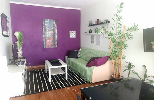 Costa de Caparica Apartment | Cozy small ground floor house for 4, 600 m from beach and close to city center
