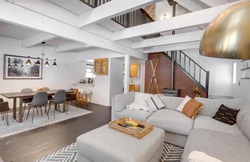 Highland Woods House | Cozy South Lake Tahoe Home with Fireplace!