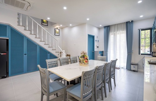 Phan Thiet Villa | Cozy Spacious Fully Equipped Villa, 5 minutes to Novaworld Beach! Family-sized!
