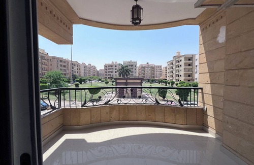 Al-Khalifa Apartment | Cozy Spacious 3BR Apt - King Beds - with AC & WiFi in fantastic New Cairo