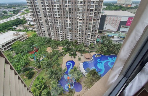 Bumi Serpong Damai Apartment | Cozy, Spacious, Fully Furnished and Equipped 3+ BR Apartment at Sky House BSD